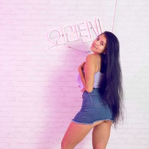 Model - Lexy Devi latina