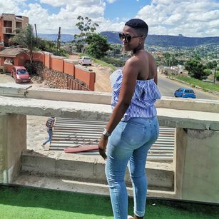 Model - RangerBooty piercings