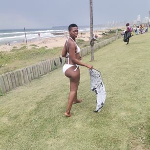 Model - RangerBooty bondage