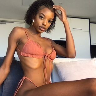 Model - xxitsmexx stockings