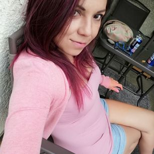 Model - DanniJoy pretty