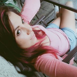 Model - DanniJoy mexican