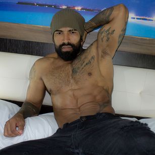 Model - BrockHurn feet