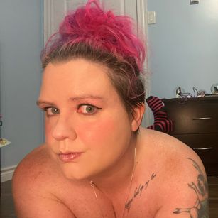 Model - BBWSarahJane hairy