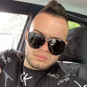 Model - ChrisLegend feet