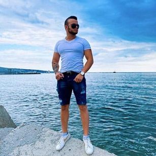 Model - ChrisLegend cum