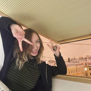 Model - Roxy_Flower Hot