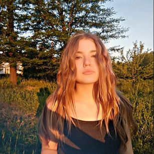 Model - Anjelika footfetish