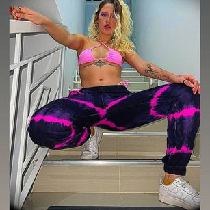 Model - amarilla_bombshell taboo