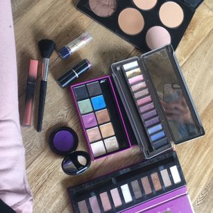 Model - amarilla_bombshell femdom