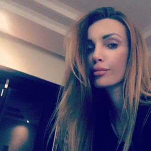 Model - Ellyna boobs