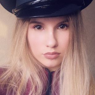 Model - Polly_and_Ray feet