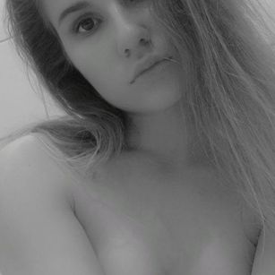 Model - Polly_and_Ray petite