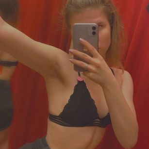 Model - Polly_and_Ray petite