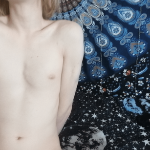 Model - skysecret striptease