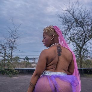 Model - Santi Joy dildo