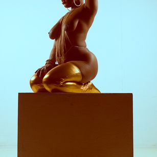 Model - Santi Joy milf