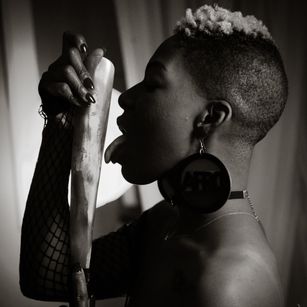 Model - Santi Joy Ebony