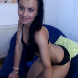 Model - NatalieBrook 1