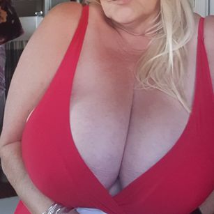 Model - sherri Busty