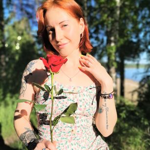 Model - SweetyEva shavedpussy