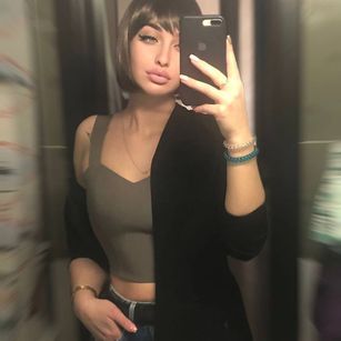 Model - SandyFuiss boobs