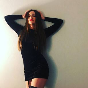 Model - SandyFuiss squirt