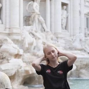 Model - Ashley smoke