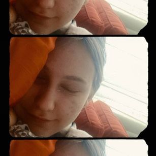 Model - Ashley natural