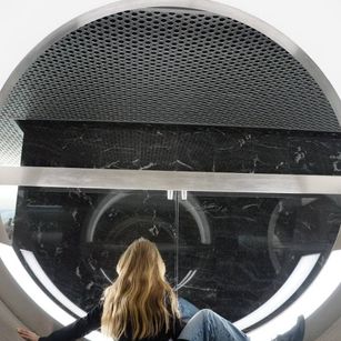 Model - Ashley natural