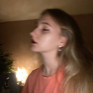 Model - Ashley Blonde