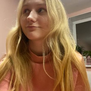 Model - Ashley natural