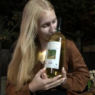 Model - Ashley Blonde