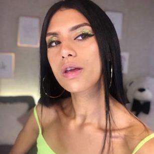 Model - Lucia Simpatic