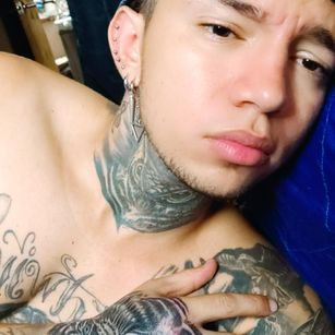 Model - alexander tatto new