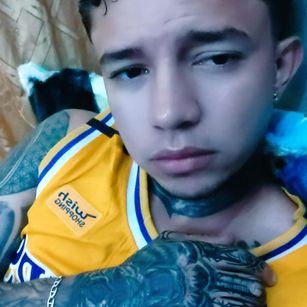 Model - alexander tatto tatto