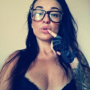 Model - AngieJoy ass