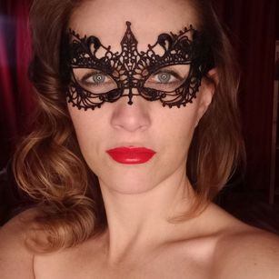 Model - Lady N squirt