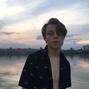 Model - DonnyStorm play