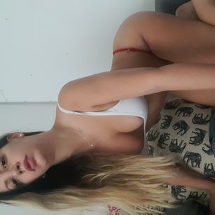 Model - Sabri-bebo slim