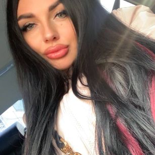 Model - HottLassyy kind