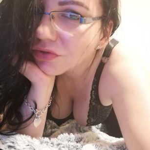 Model - Giselle femdom