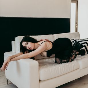 Model - LinaGilt boobs