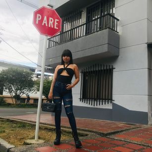 Model - Emily_Hot_ young