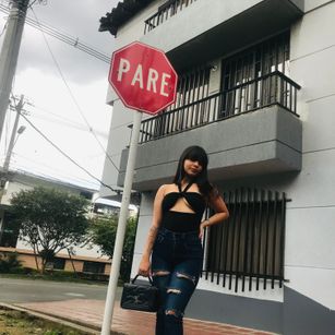 Model - Emily_Hot_ petite