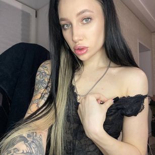 Model - Mila dirtytalk