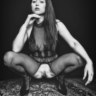 Model - Lana Lush horny