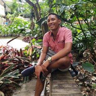 Model - Soy danni cute