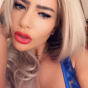 Model - AnnaDeluxe sexy