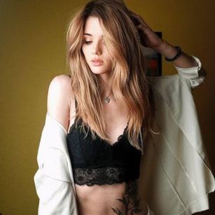 Model - Kira Foxxx LOVENSE